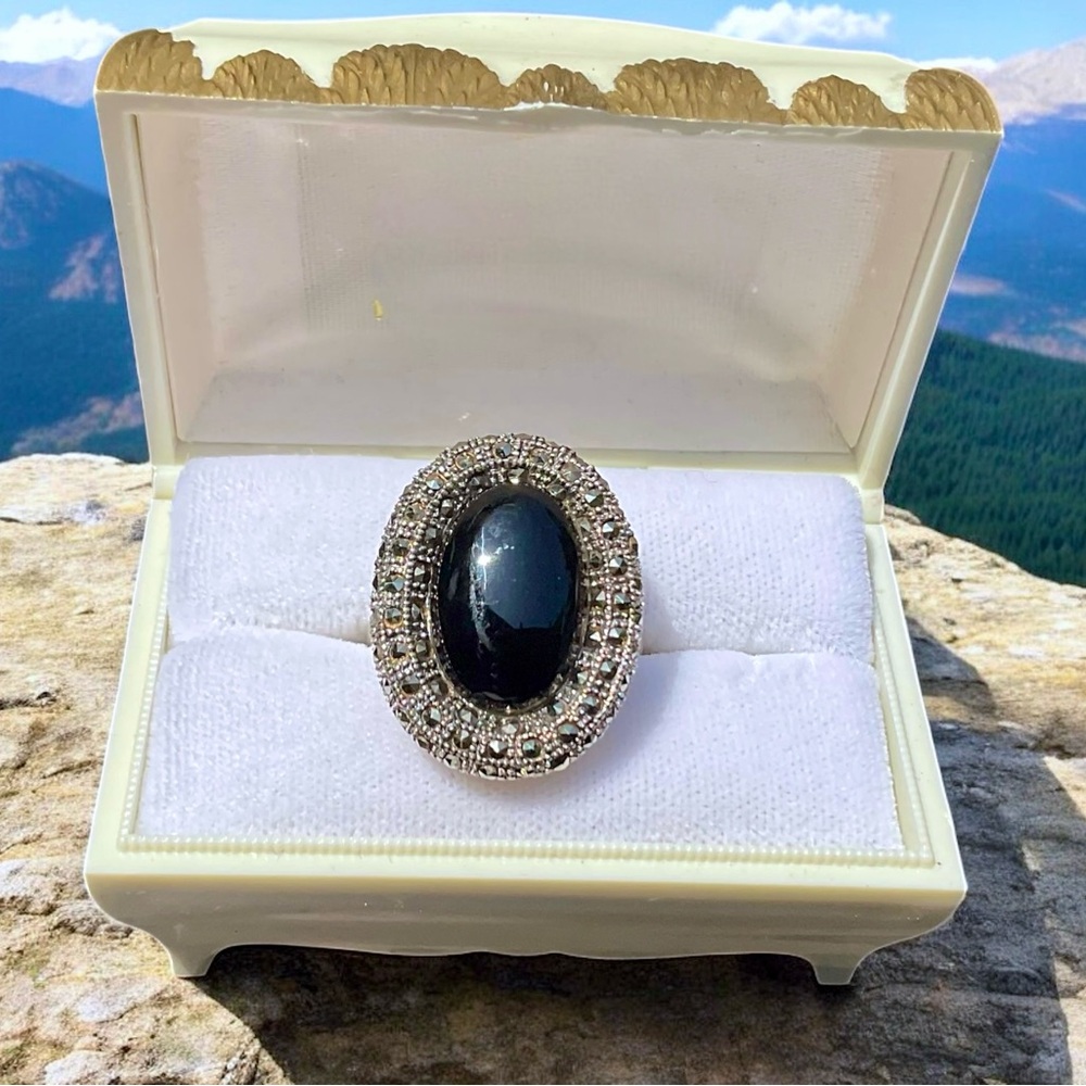 🌺 Large Vintage Sterling Onyx & Marcasite Ring